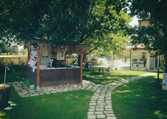 艾普拉蒂住宿加早餐旅馆 3* Monestirolo